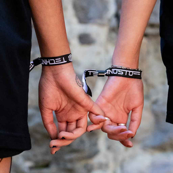 Technostoff Raver Stoffbändchen mit Festivalbändchen